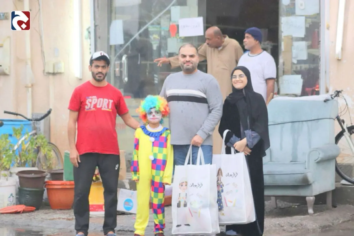 بهجة ”الناصفة“ تُغمر القطيف.. زينة وأهازيج شعبية وتوزيعات