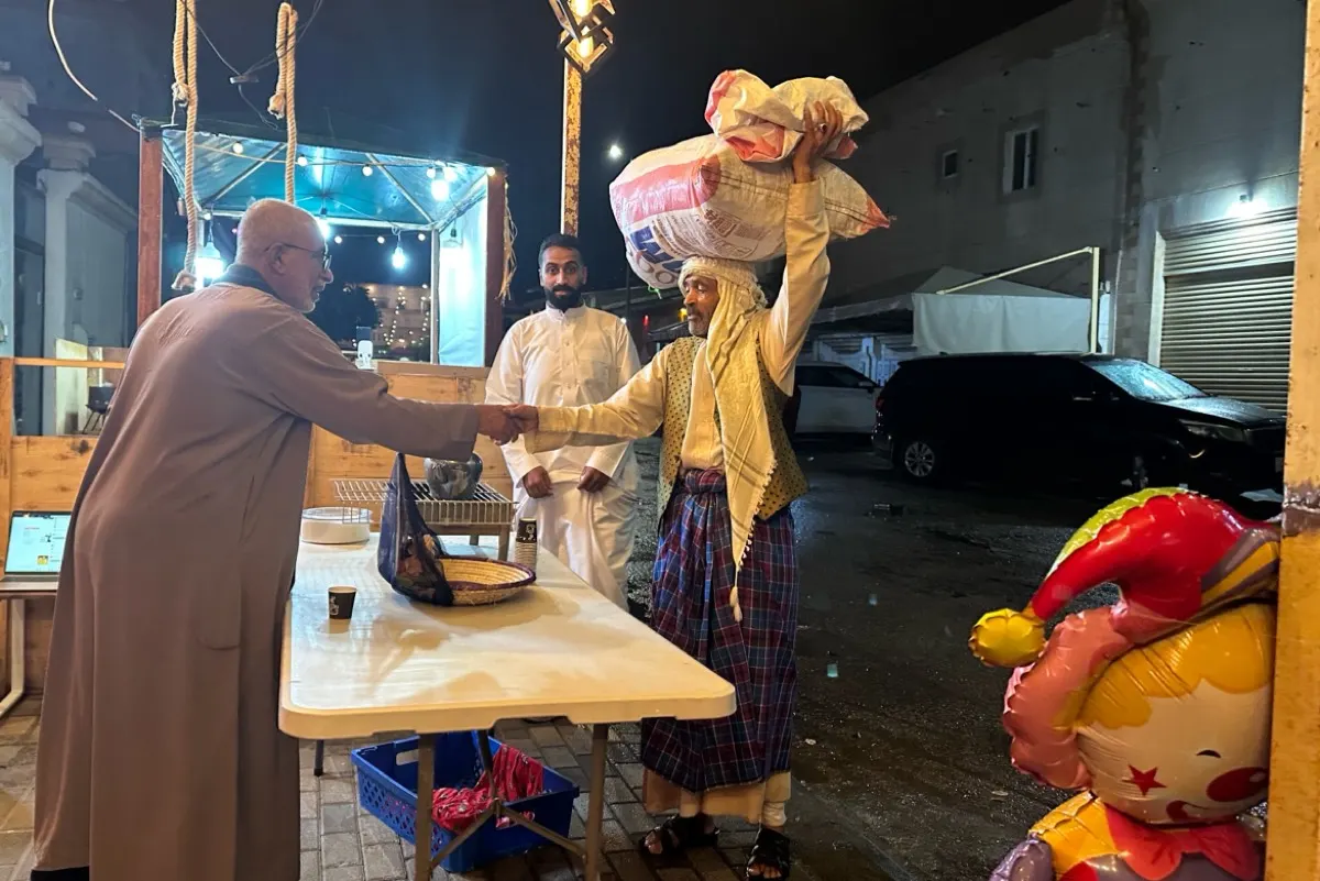 كيف احتفل أهالي القطيف بـ ”الناصفة“ رغم هطول الأمطار؟