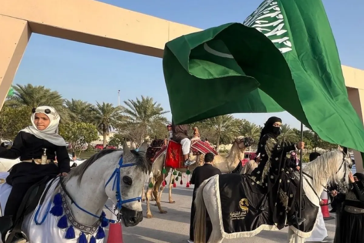 سيارات كلاسيكية ومسيرات الهجن.. حضور أهالي الشرقية في احتفالات يوم التأسيس بالدمام