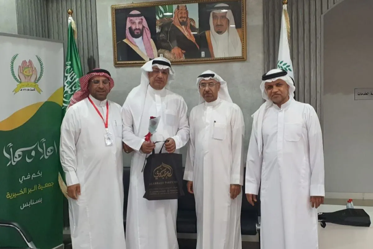 لأول مرة رقمياً.. ”بر سنابس“ تجمع 186 ألف ريال زكاة فطر وتوزعها قبل العيد