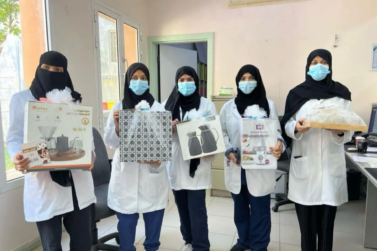 القطيف.. 3 مراكز صحية تحتفي بموظفيها المناوبين خلال عيد الفطر