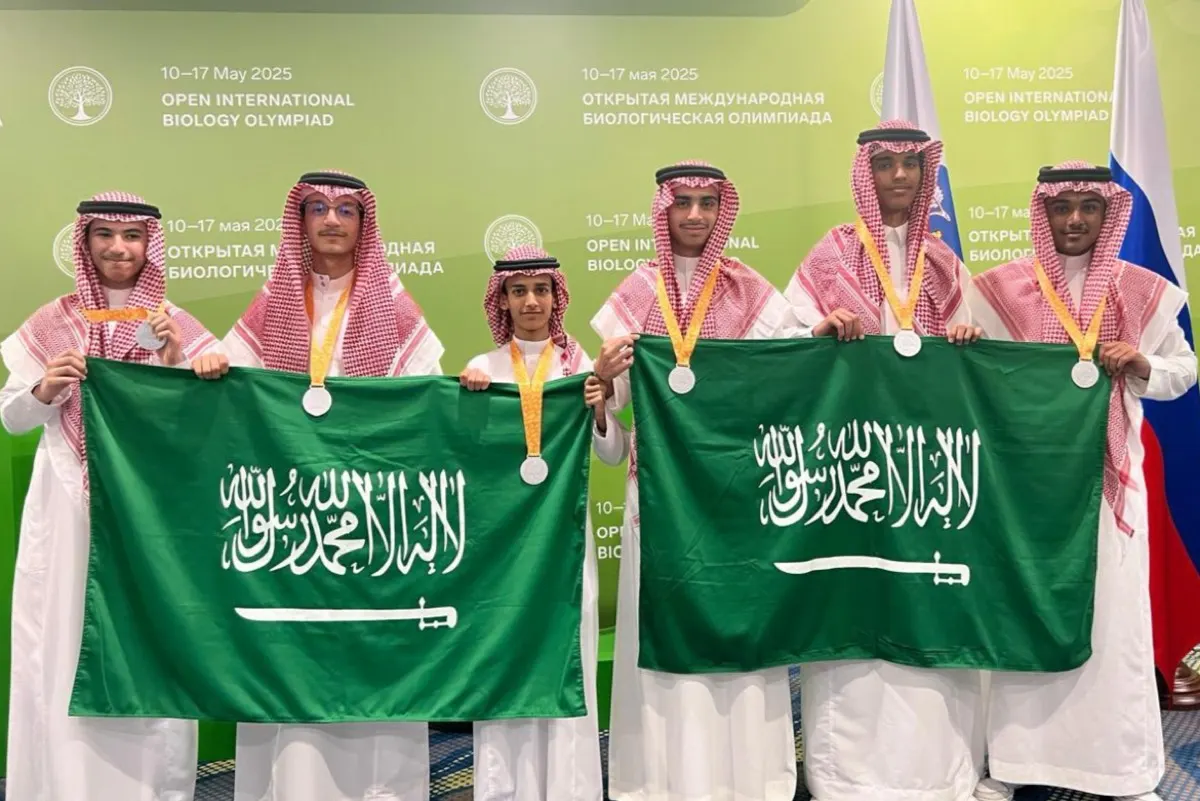 من بينهم البحار.. أبطال السعودية يحصدون 6 فضيات في أولمبياد الأحياء بروسيا