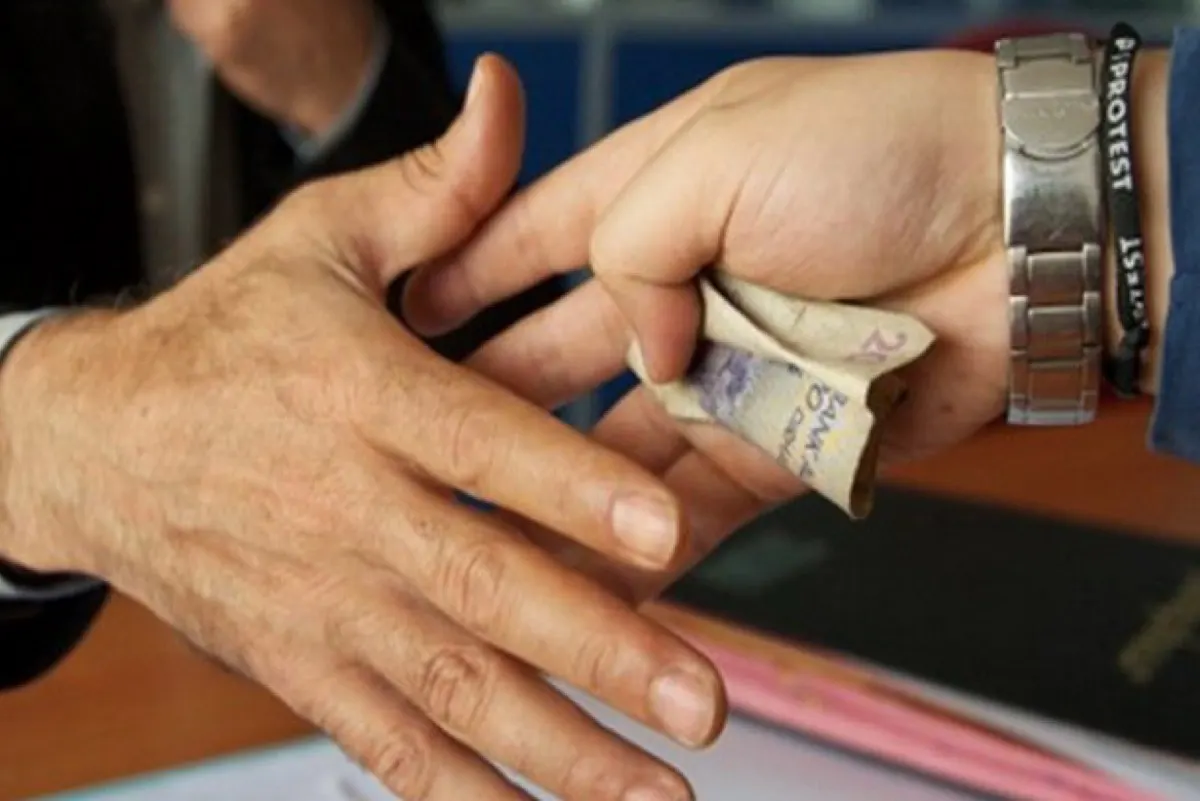 خبير نفسي: ”البخشيش“ قد يتحول من تقدير إلى ابتزاز غير مباشر للعميل