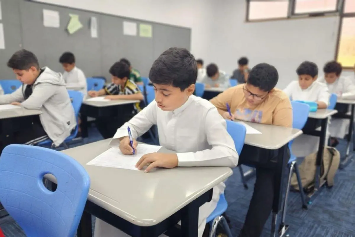 «اسألني».. استشارات يومية لمواجهة ضغوط الاختبارات