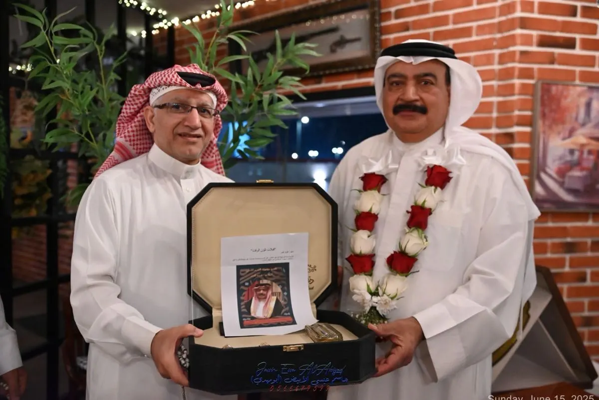 بعد تكريمه في القاهرة.. احتفاء ثقافي بالكاتب الدرورة في القطيف