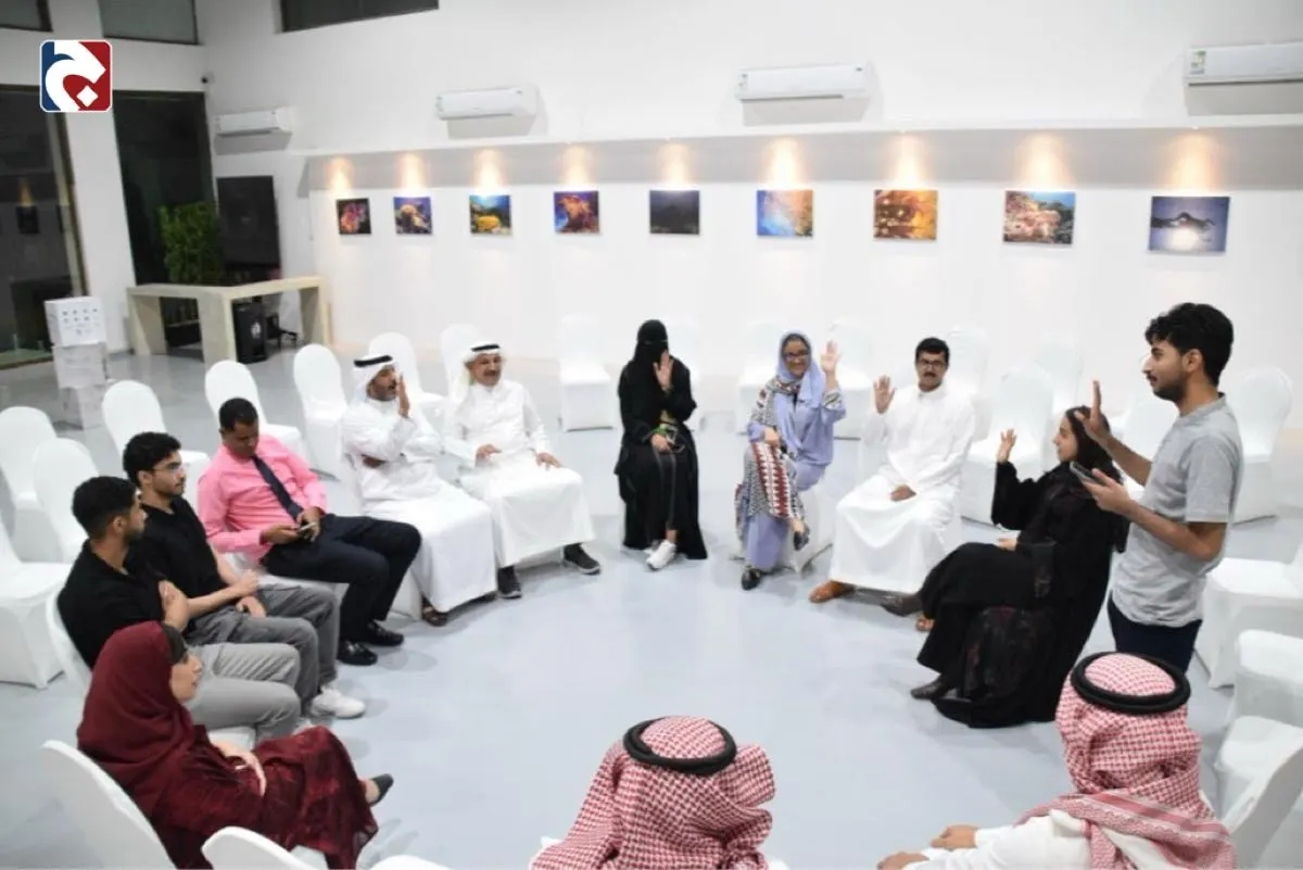 الدمام.. ”شباب الكتابة“ يبحث عن إجابات فلسفية في تفاصيل الحياة اليومية