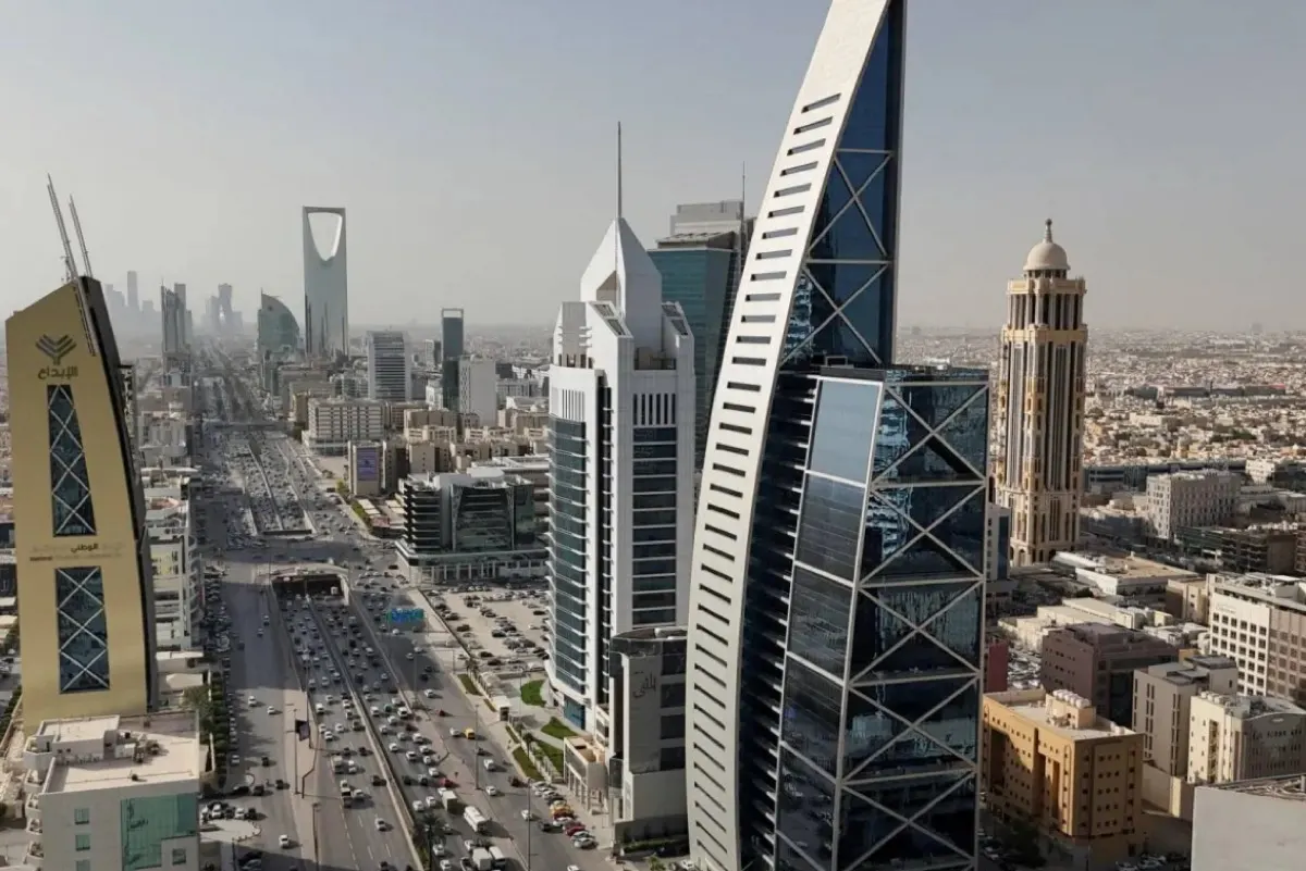 الاقتصاد السعودي ينمو 3.9% مدفوعًا بالقطاعات غير النفطية