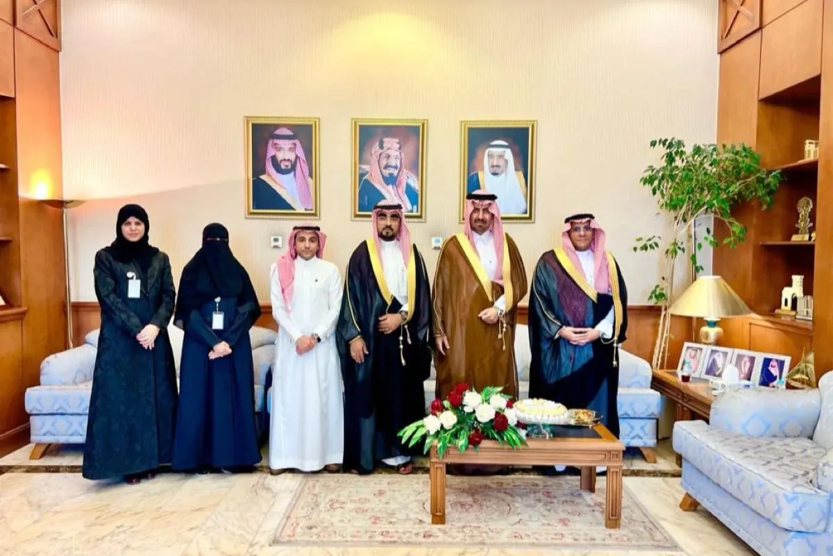 محافظ القطيف يبحث مع ”التنمية الشبابية“ آليات استثمار طاقات الشباب