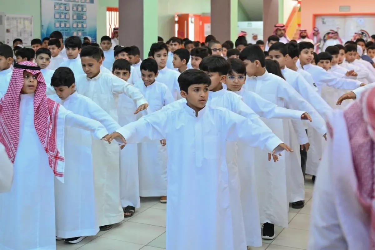 التعليم تحسم الجدل وتحدد 11 حالة للغياب بعذر