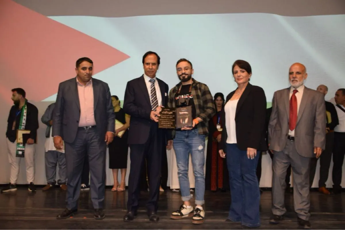 مسرحية ”كونتينر“ تهيمن على جوائز مهرجان الزرقاء المسرحي