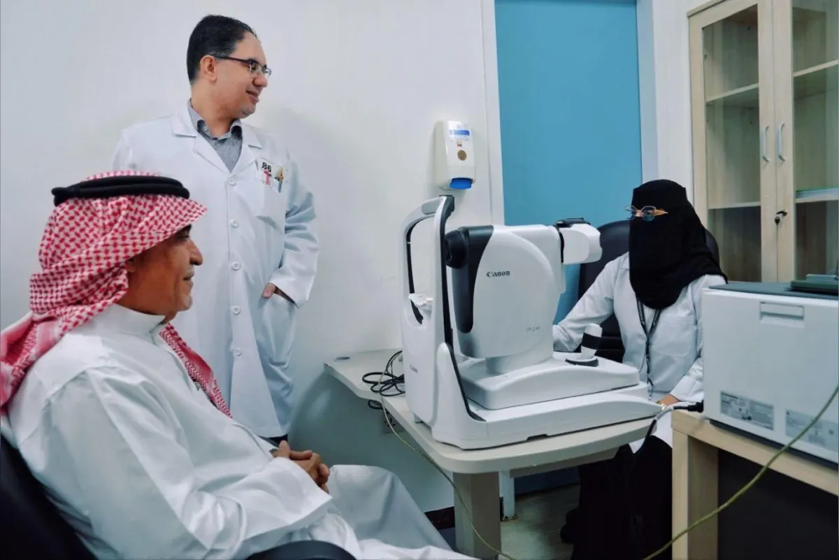 لأول مرة.. الذكاء الاصطناعي يفحص عيون مرضى السكري بالقطيف