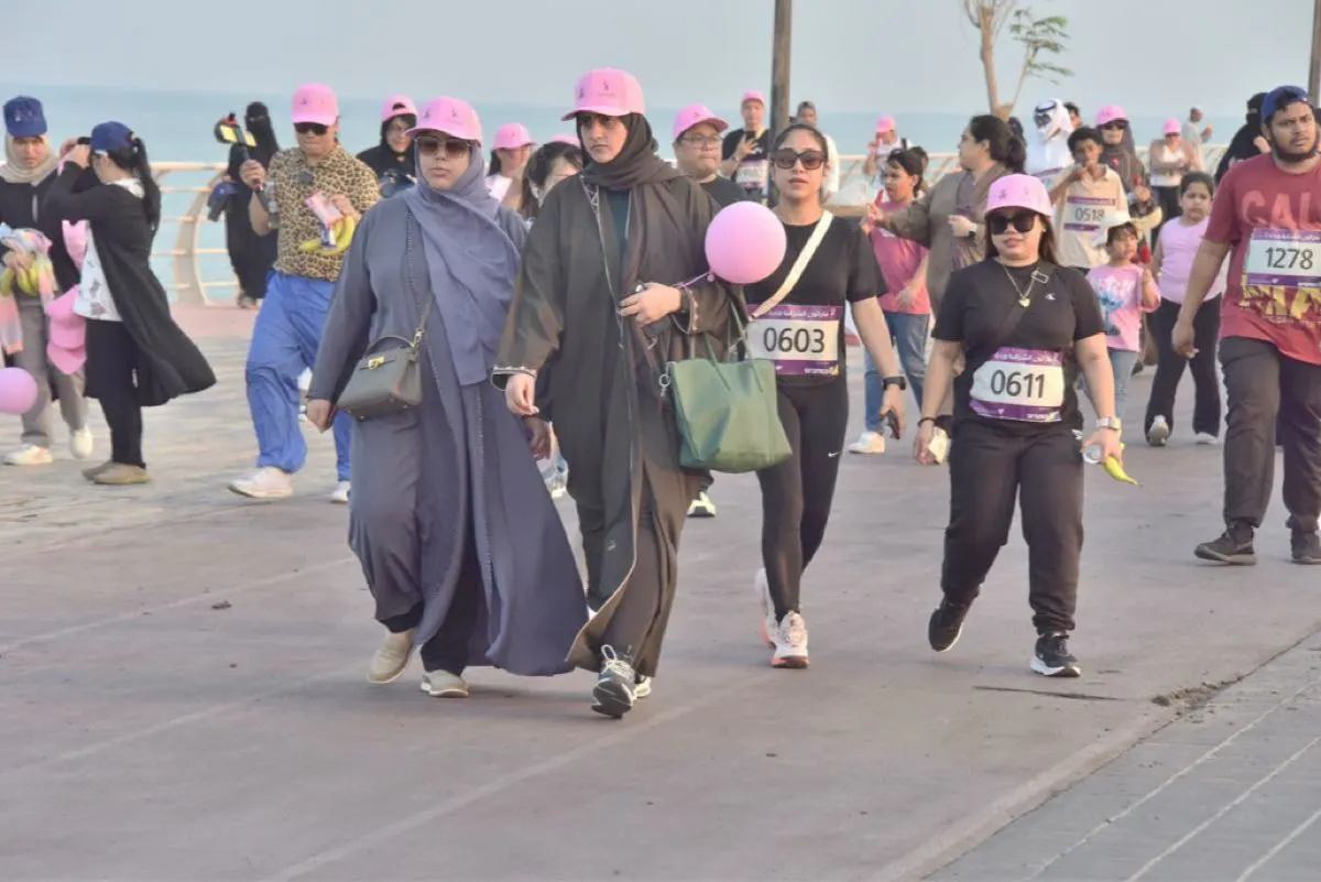 2000 مشارك في اختتام ماراثون ”الشرقية وردية 17“ في الخبر