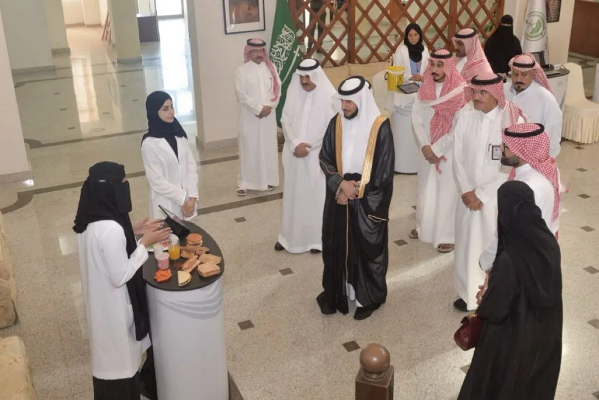محافظ القطيف يطلق ”سكرك بأمان 5“ لاستهداف الموظفين والمراجعين