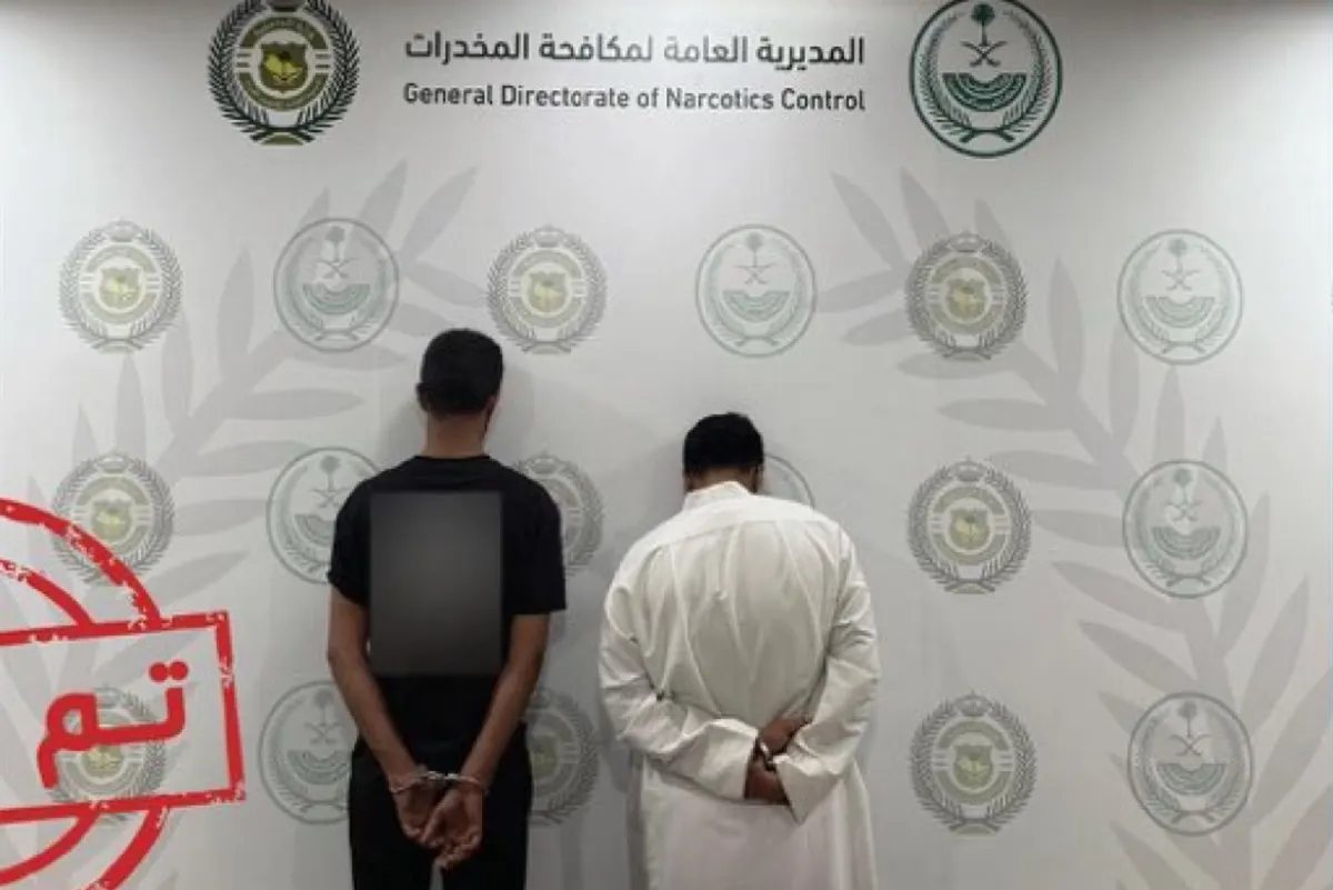 ب 4039 قرص إمفيتامين.. ”المخدرات“ توقف مروجين بالشرقية