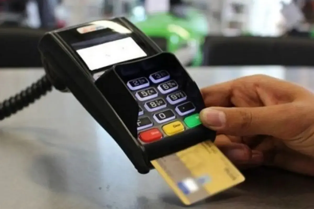 تنبيه للمنشآت: العداد بدأ.. أمامكم 90 يوماً فقط لتوفير وسائل الدفع الرقمي أو العقوبة