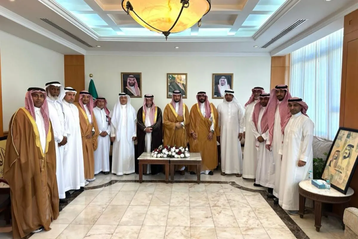 محافظ القطيف يبحث واقع الأندية وسبل تعزيز الرياضة المحلية