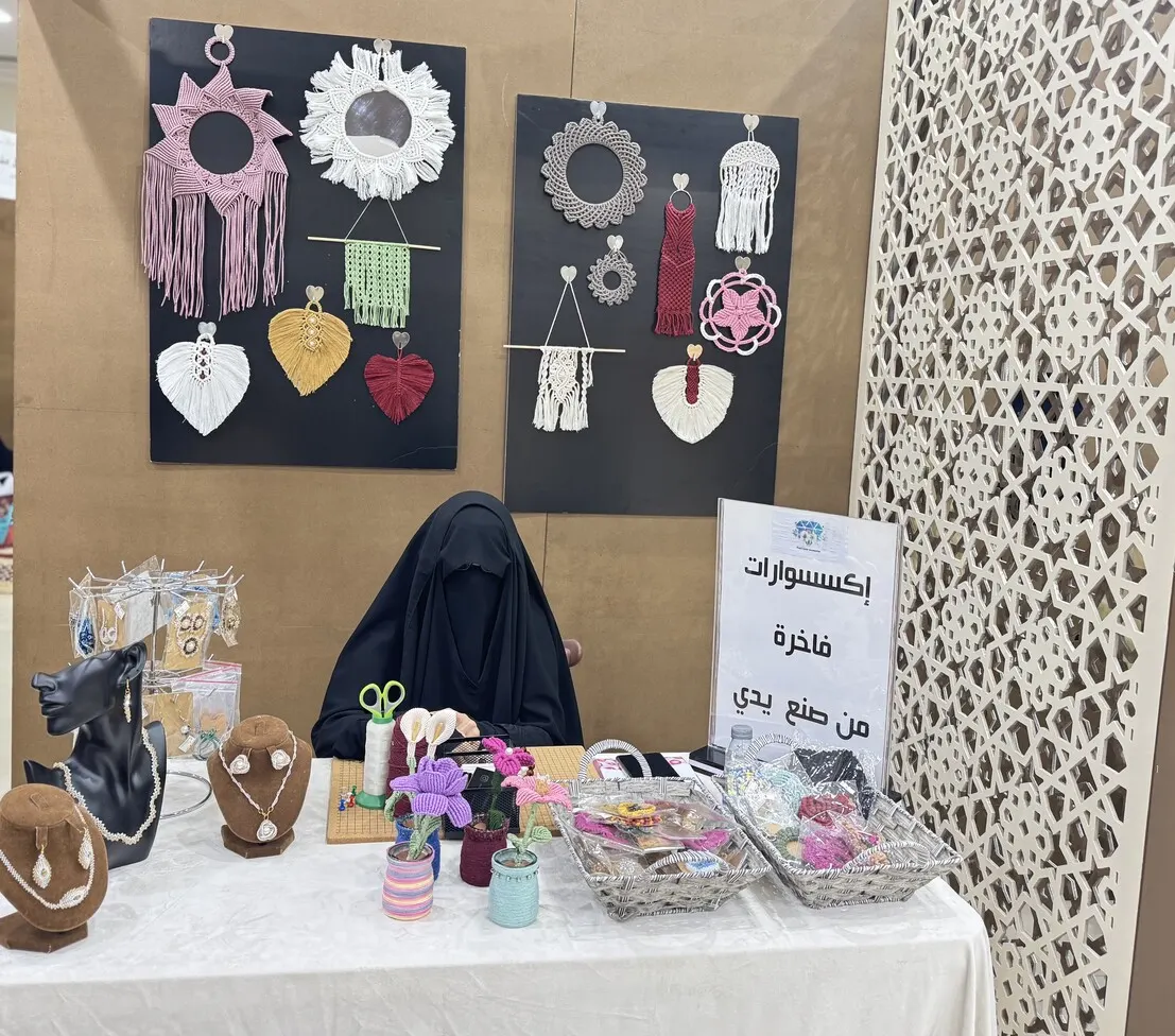 الشبيب تُعيد «هيبة اليد» بفن «المكرمي» في القطيف