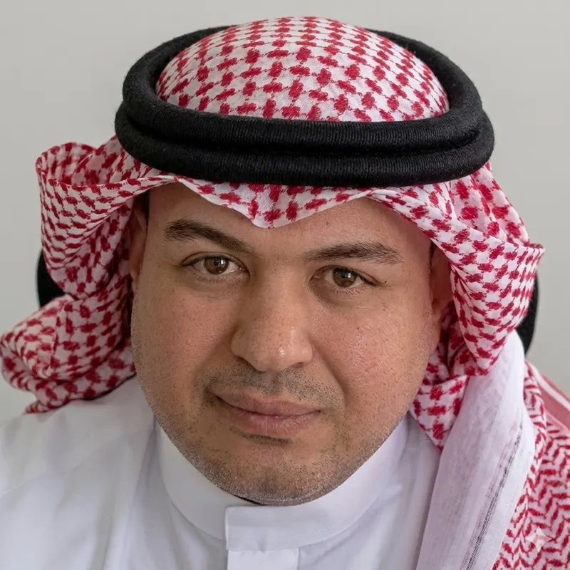 طموح في خدمة المجتمع.. حسين بن الملا سعيد الخاطر