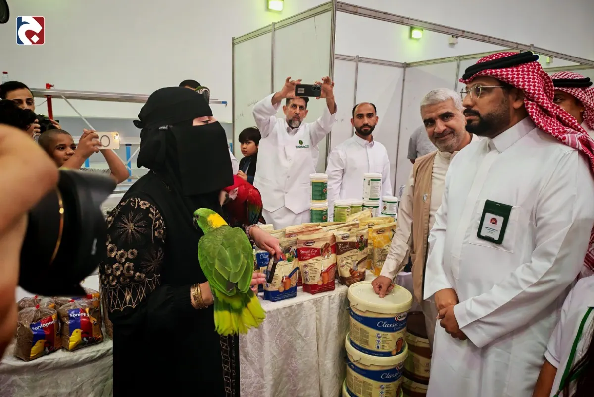 كيف نجحت ميعاد في إنتاج ببغاوات الأمازون بالقطيف؟