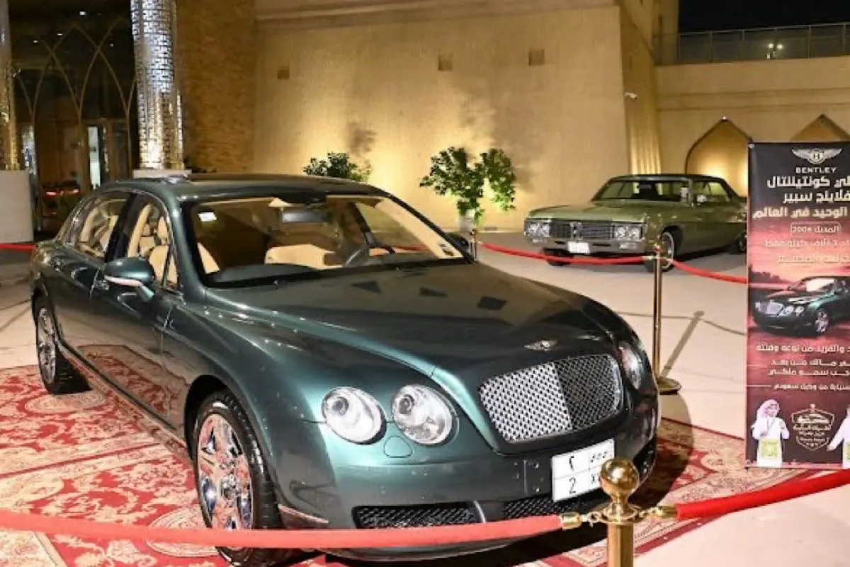 بحضور 45 الف.. بنتلي ملكية ونوادر «كلاسيكية» في عرض الرامس