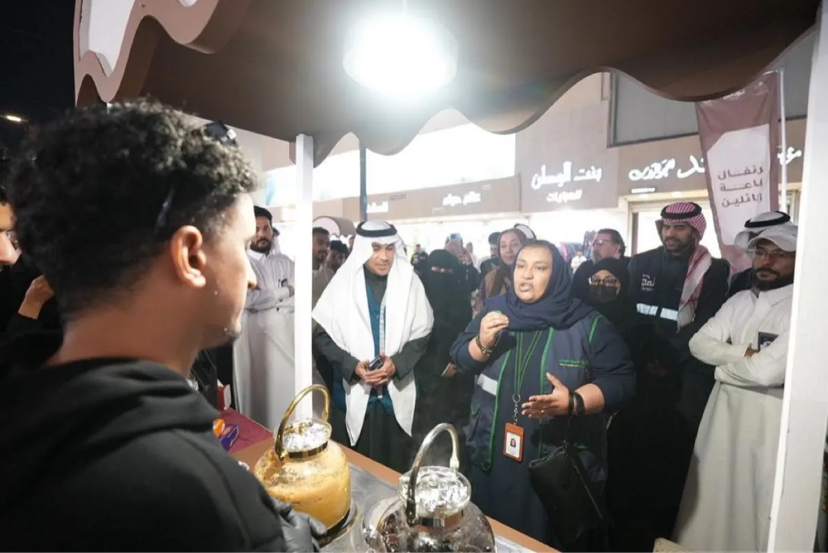 30 بائعاً جائلًا يبدأون تجربة البيع النظامي في كرنفال الدمام