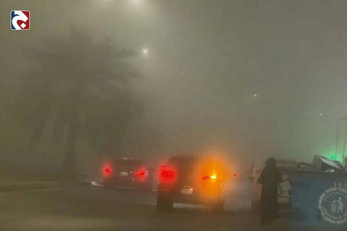 إنذار برتقالي في القطيف والدمام والجبيل.. ضباب كثيف فجر الاثنين