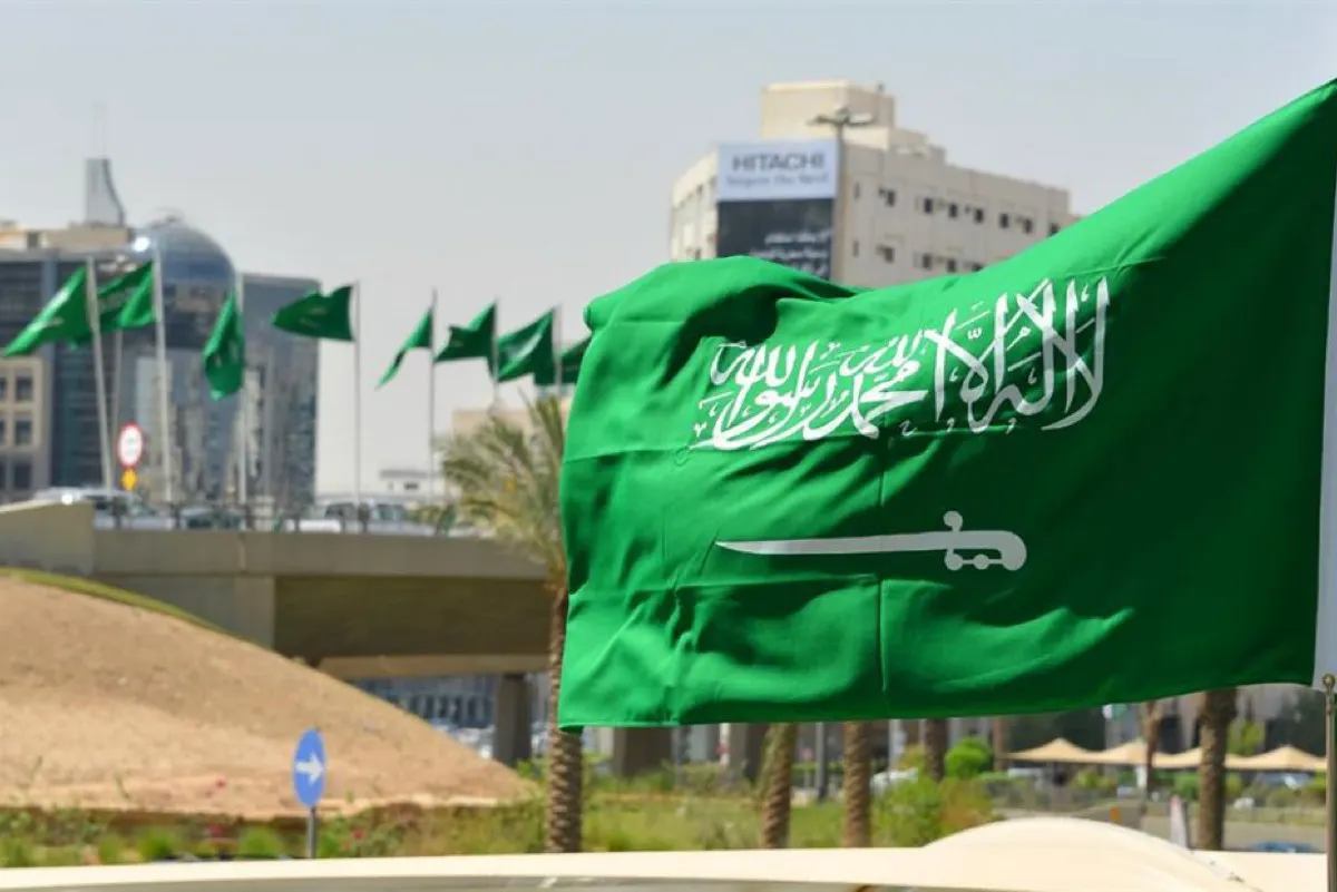 «الخارجية» تدعو المواطنين المتأثرة رحلاتهم إلى مطار الملك خالد للتواصل مع بعثات المملكة