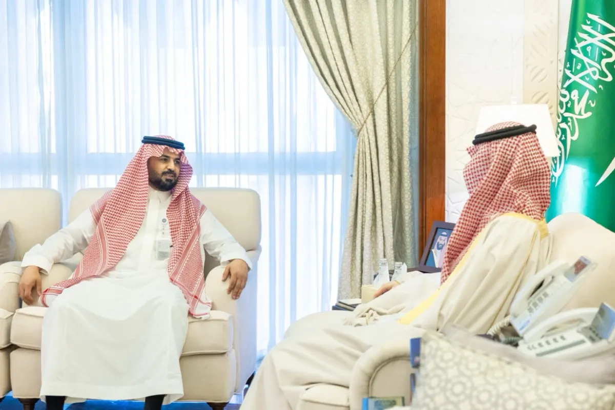 نائب أمير الشرقية يبحث خطط تحويل دارين وتاروت لوجهة سياحية