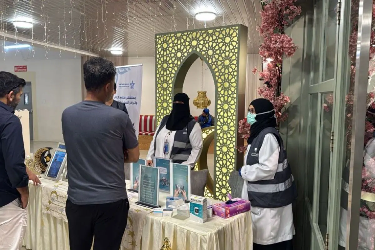 «صحتك تهمنا».. متطوعو مستشفى صفوى يعززون الوعي الصحي خلال رمضان