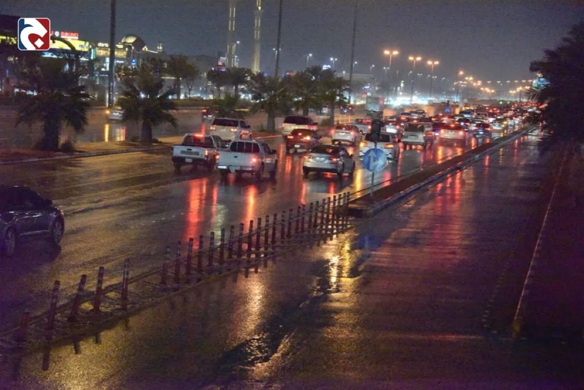 إنذار برتقالي.. أمطار متوسطة على القطيف والدمام والجبيل حتى صباح الثلاثاء