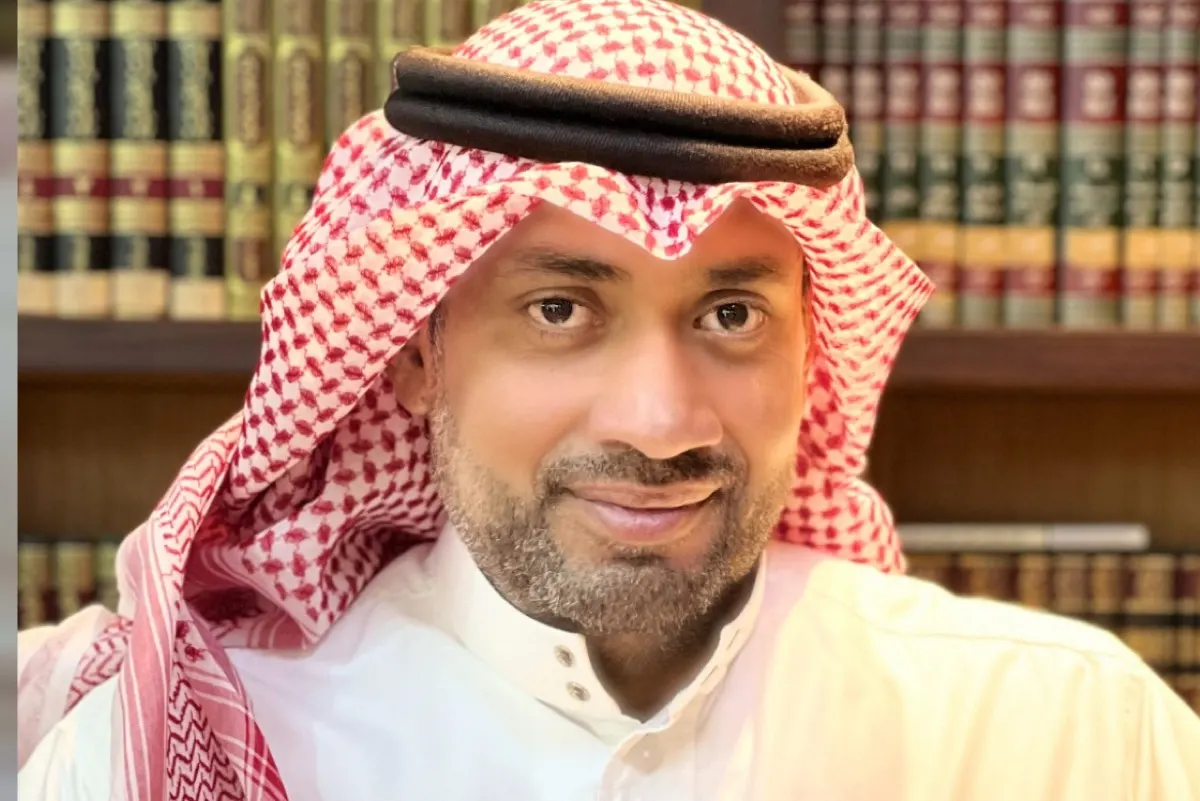 «تعليم القطيف» يُفجع.. رحيل المعلم الصفار أمام طلابه