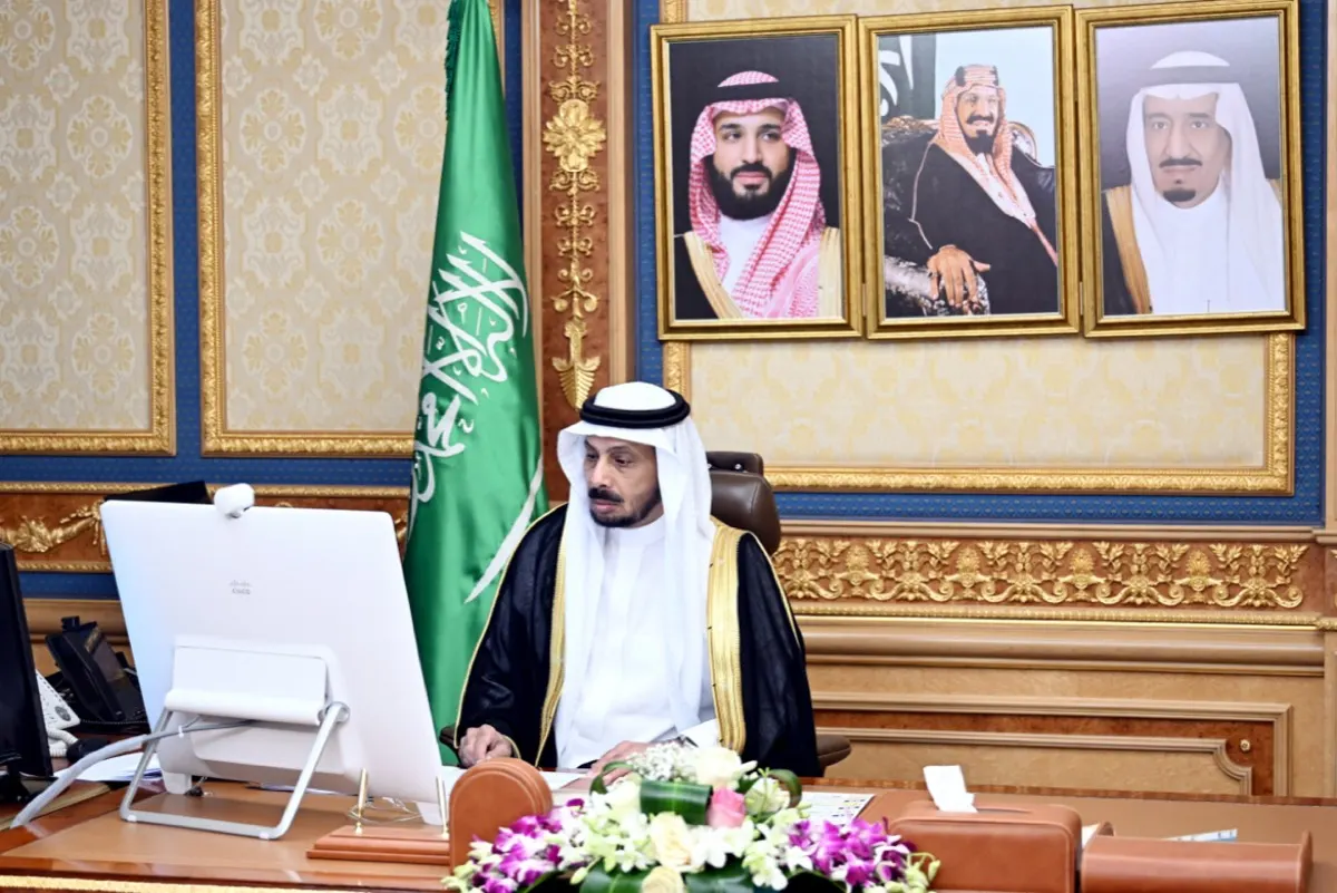 مجلس الشورى يوجه التجارة بإلزام المتاجر بقبول كافة البطاقات