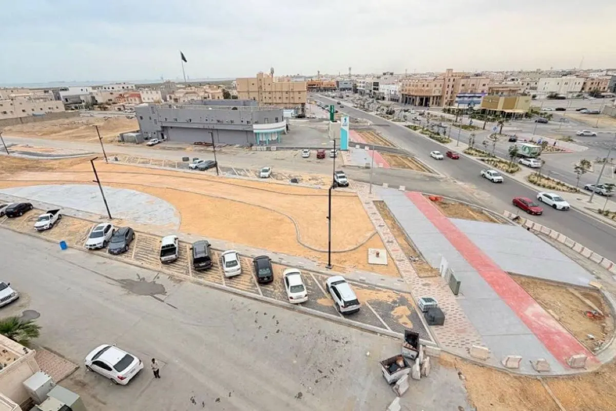 بالصور.. وجهة جديدة لعشاق الرياضة والمقاهي ترى النور قريباً في القطيف