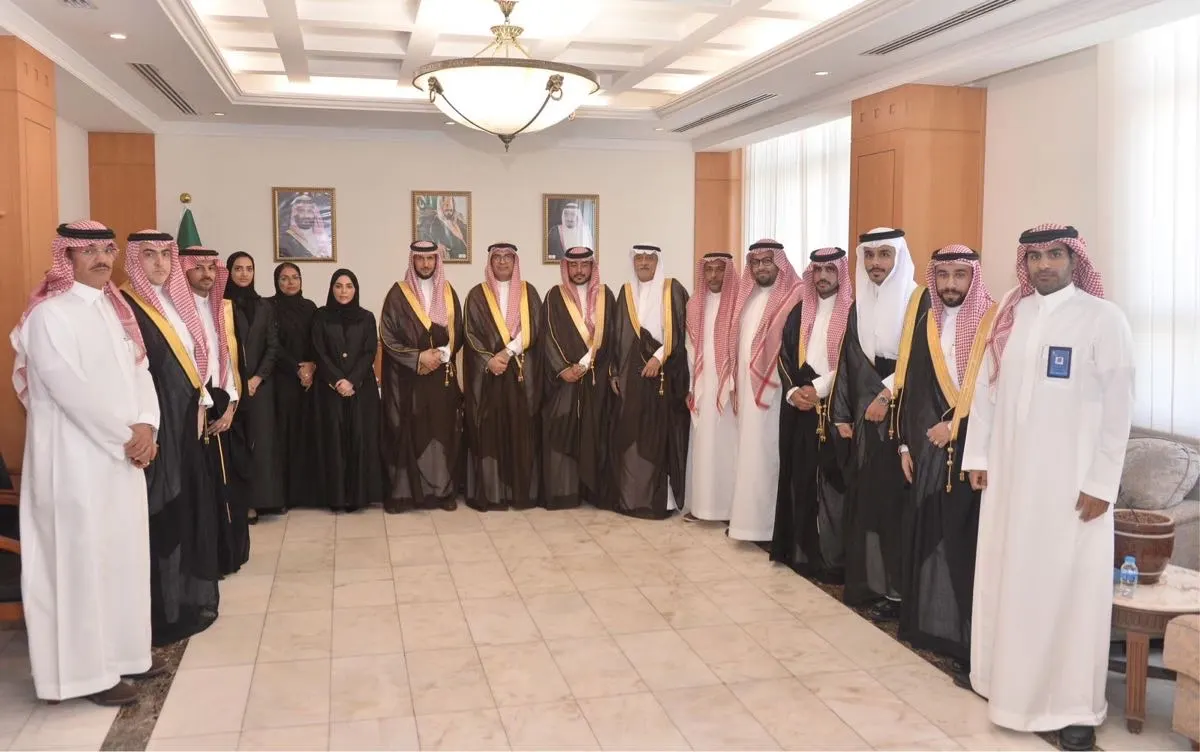 محافظ القطيف يبحث خطط تعزيز الاستثمار مع مجلس الأعمال الجديد