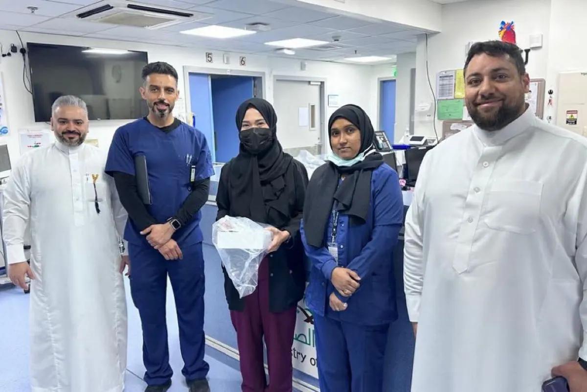القطيف.. مبادرة شبابية تفاجئ 150 كادراً صحياً في مناوبتهم الليلية