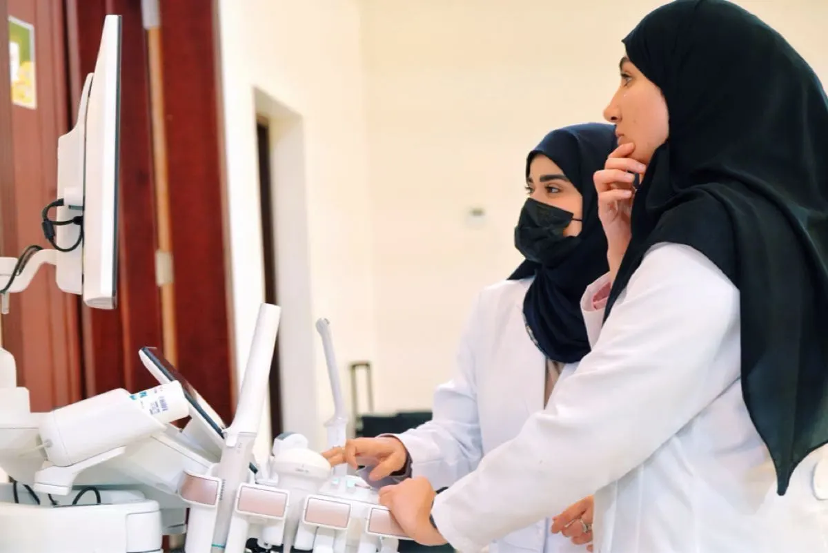 «سونار الطوارئ».. تدريب مكثف لرفع جاهزية أطباء النساء بالقطيف