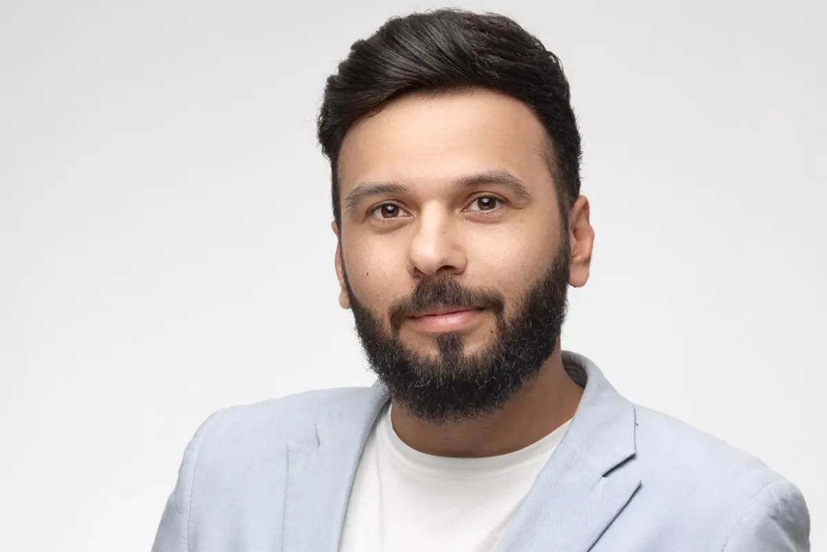 محمد أبو سرير.. «صياد المشاهد» الذي كشف جمال القطيف من السماء