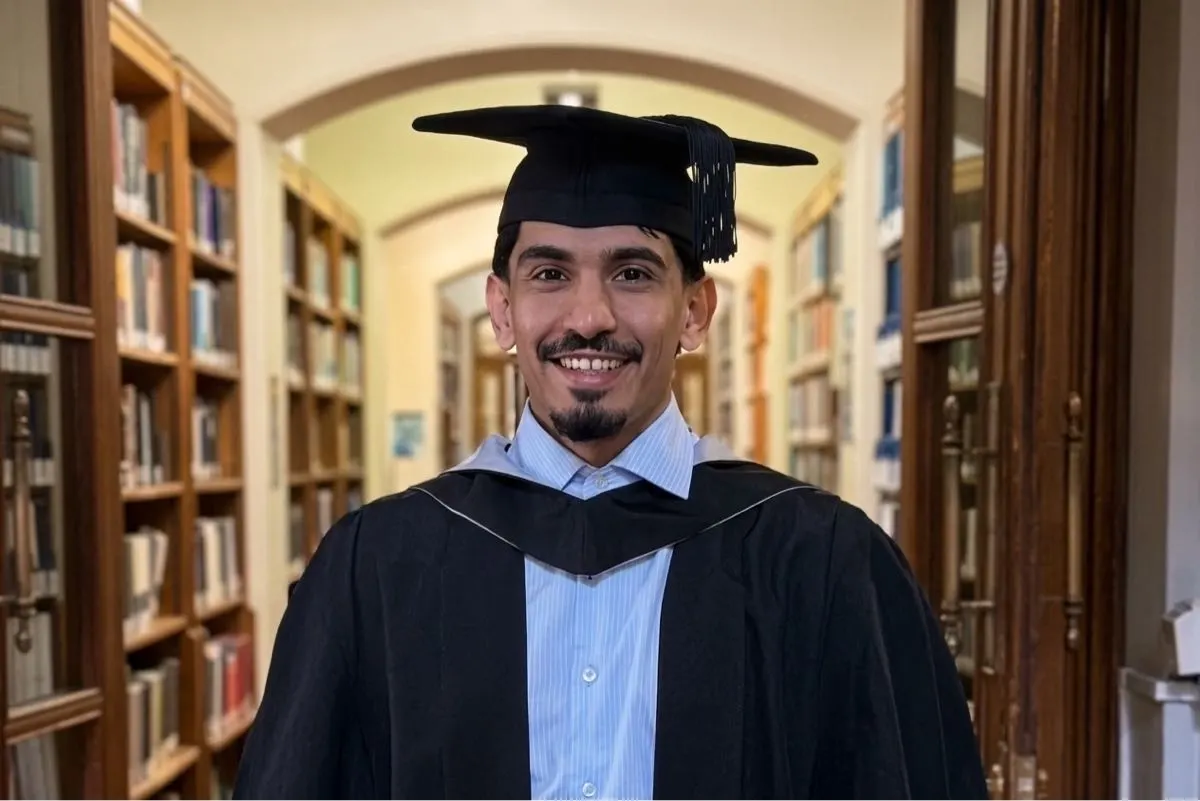 أم الحمام.. علي الشيخ ينال الماجستير في العلاج الطبيعي العضلي الهيكلي