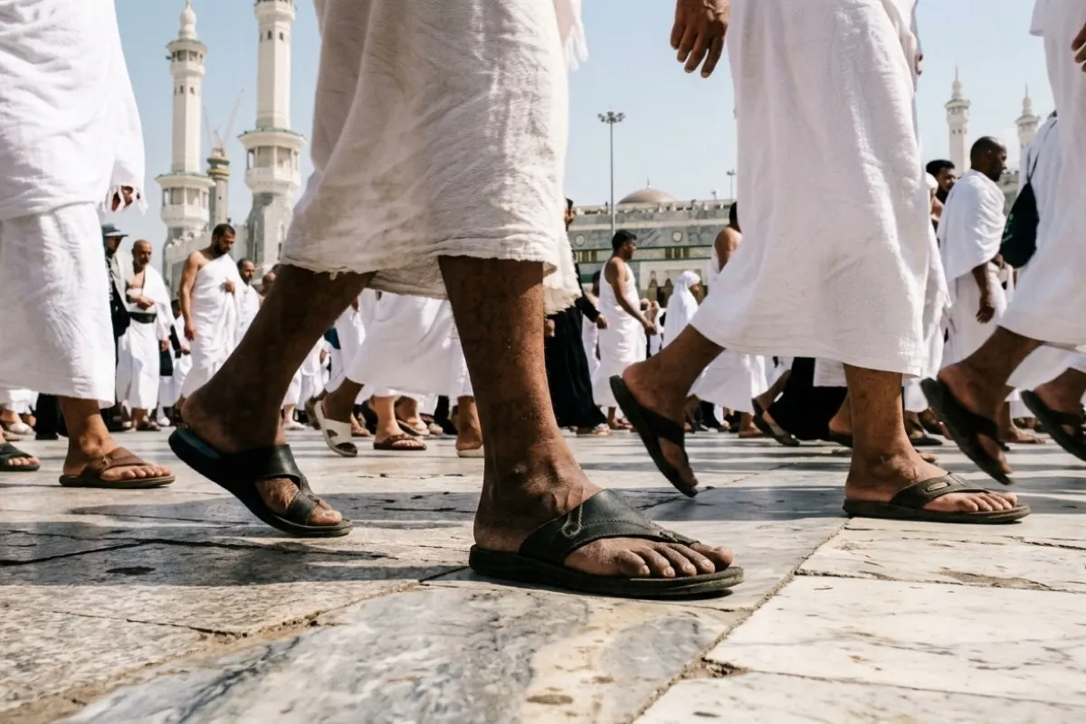 كيف يتعامل حجاج بيت الله الحرام مع إصابات القدم والتواء الكاحل أثناء المناسك؟