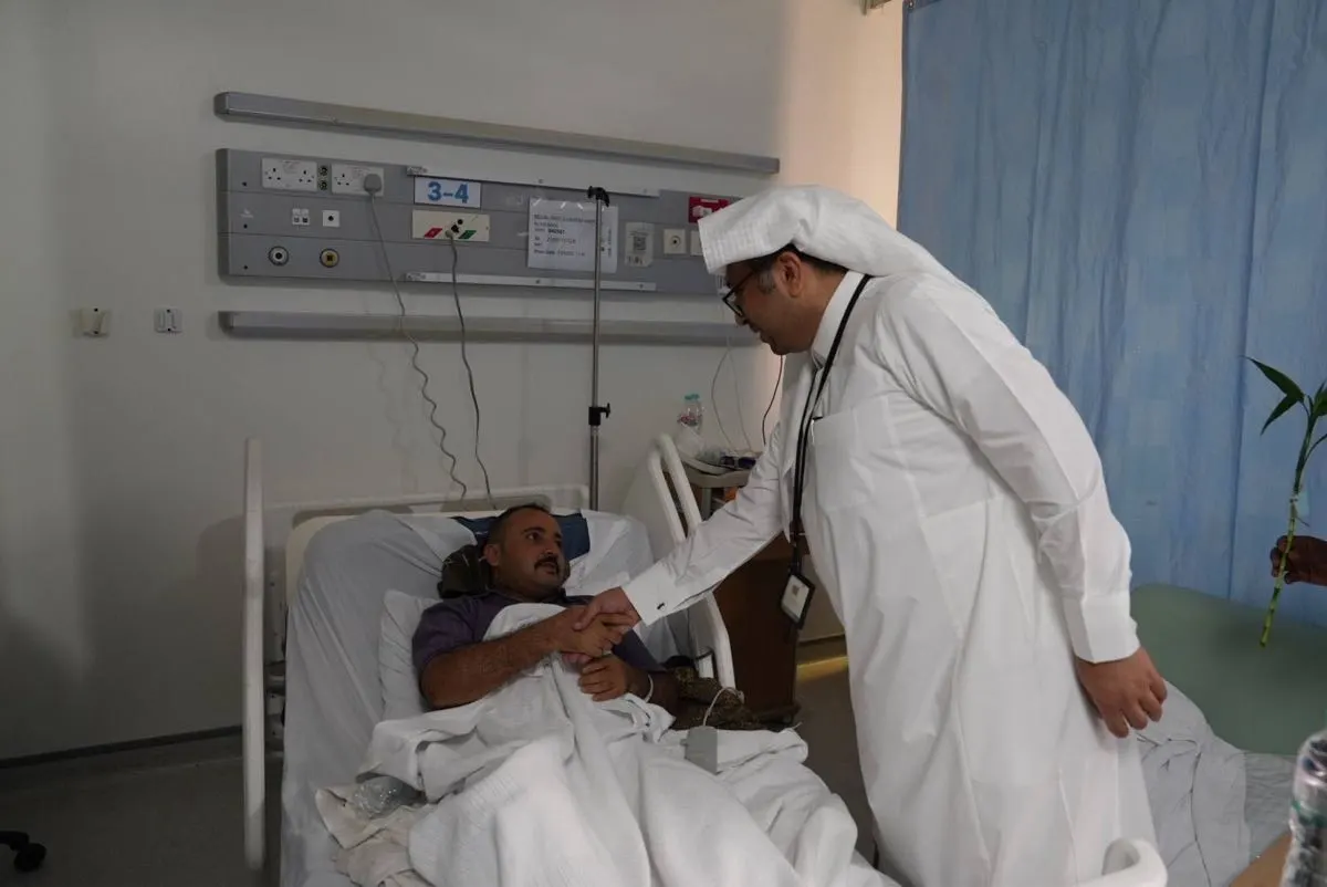 معايدة وتثمين.. ”صحة القطيف“ تزور الكوادر الميدانية والمرضى المنومين في العيد