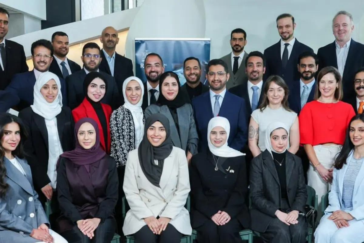 تخريج 12 طبيباً سعودياً في إيرلندا بينهم 5 جراحين من القطيف