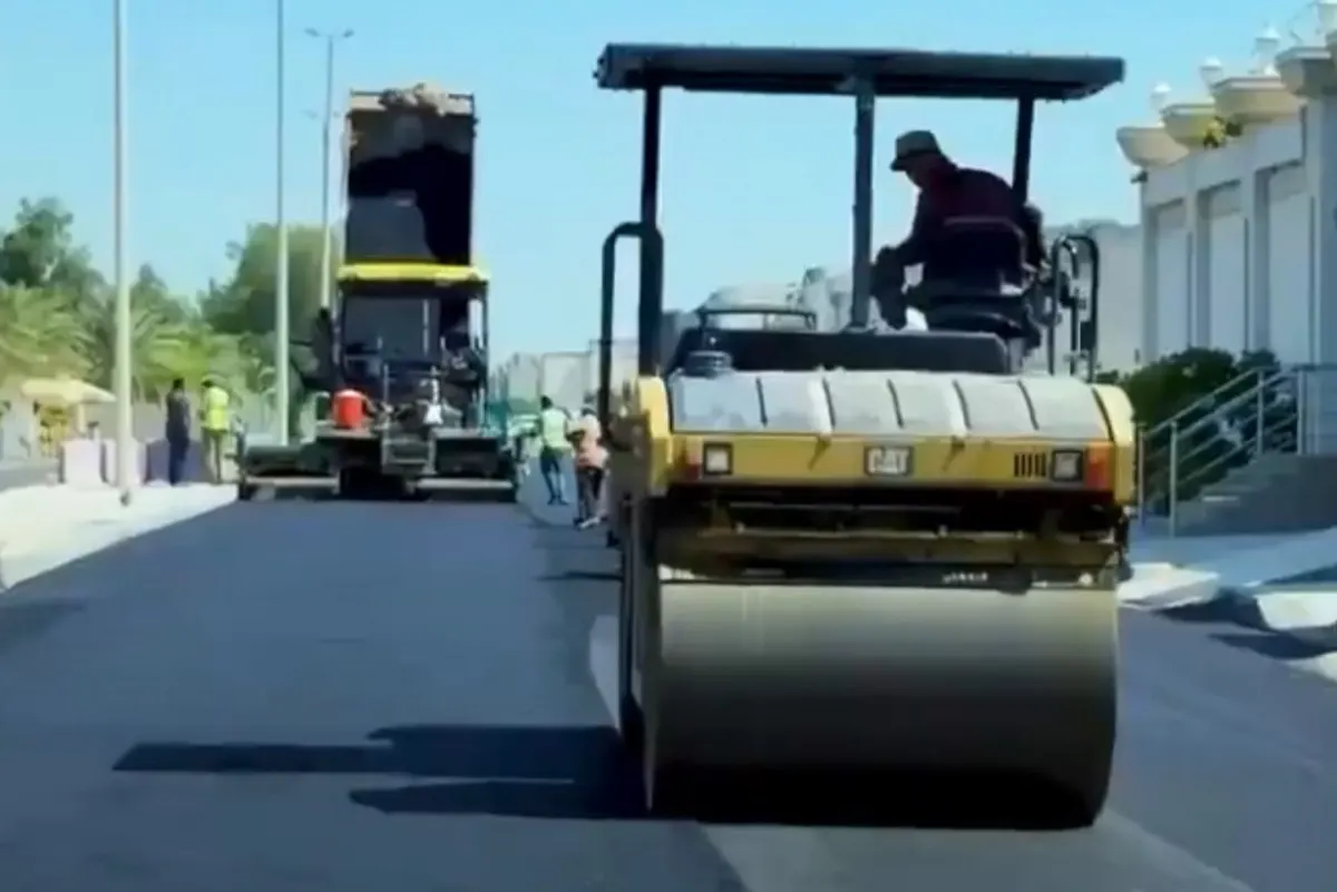 تأهيل طريق حيوي بطول 1500 متر في جزيرة تاروت