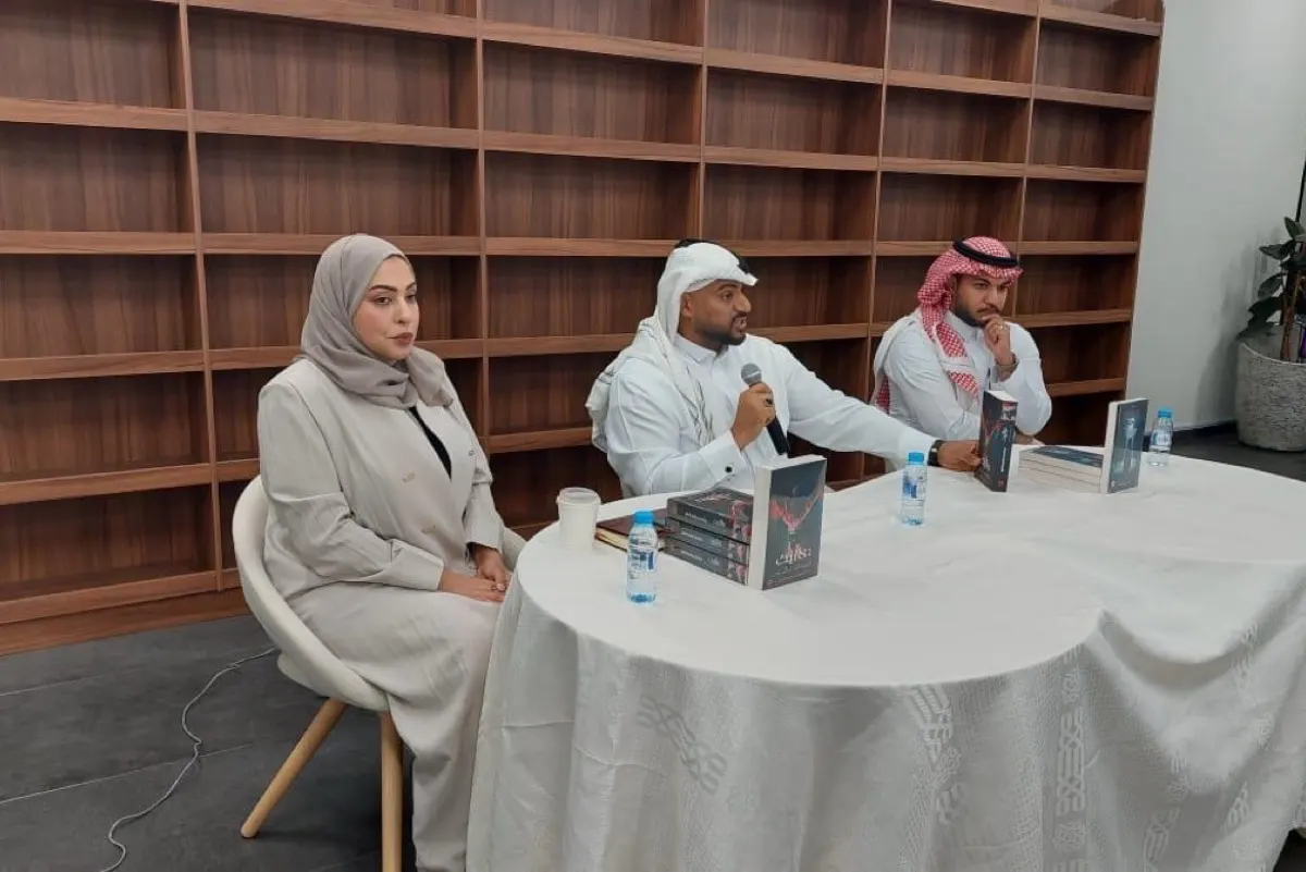 3 متحدثين يناقشون تقنيات السرد والأبعاد النفسية بنادي القصة بالدمام