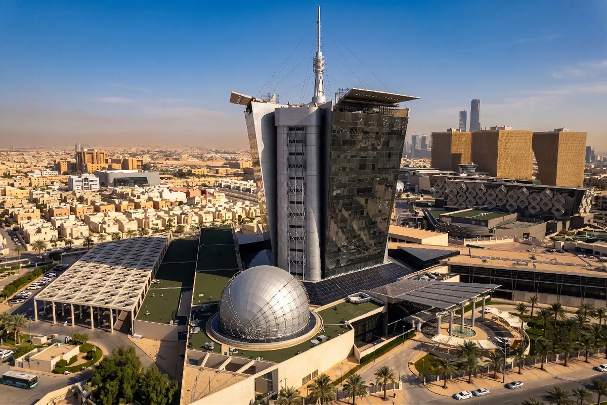 61 % من السعوديين يقضون أكثر من 7 ساعات يومياً في الفضاء الرقمي