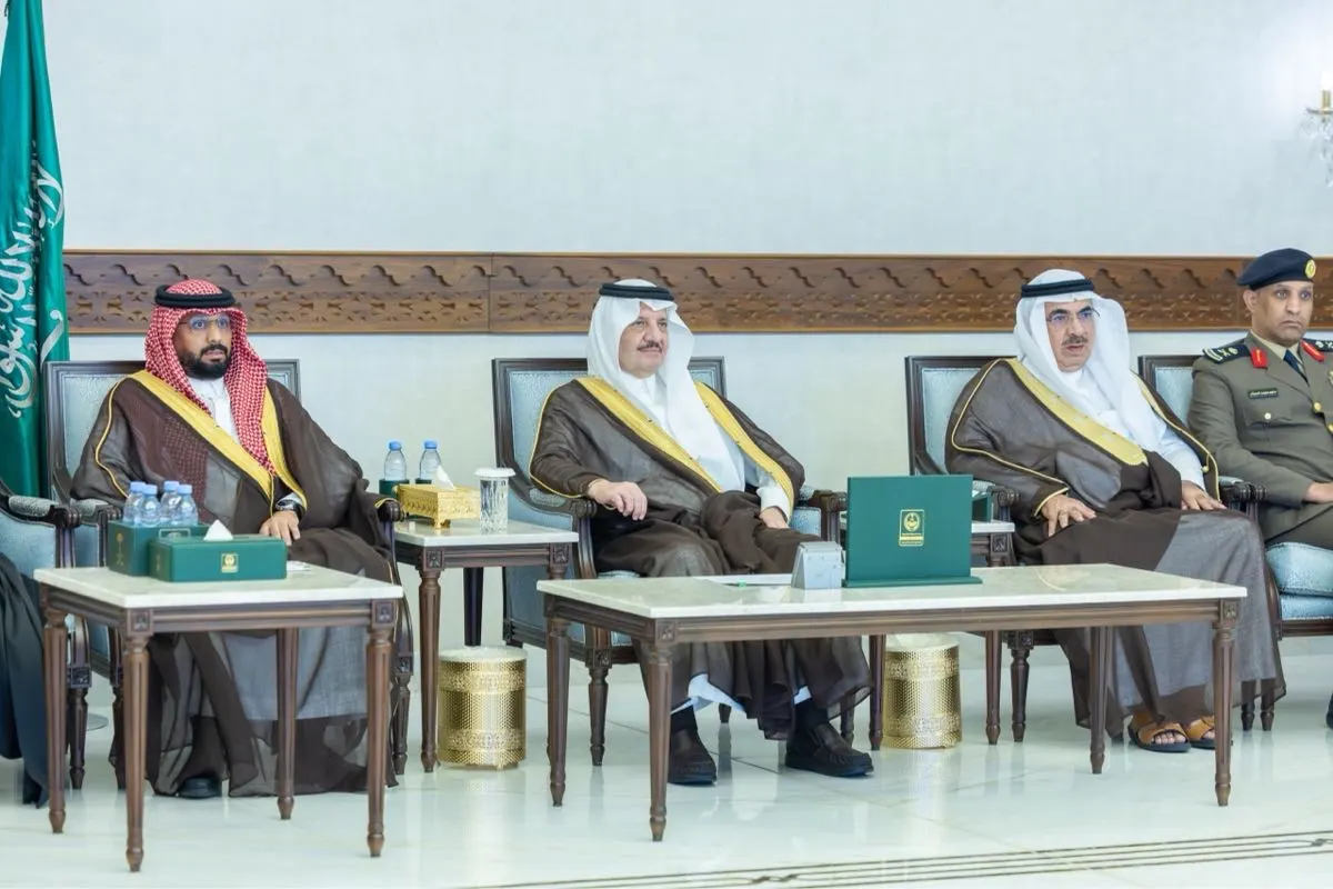 20 طناً إنتاج «عسل المانجروف» وأمير الشرقية يكرم النحالين المتميزين