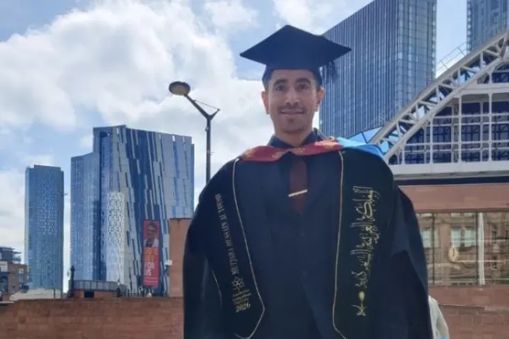 أم الحمام.. مجتبى آل يوسف يتخرج بمرتبة الشرف من جامعة مانشستر متروبوليتان في تخصص الرياضة وعلوم التمارين