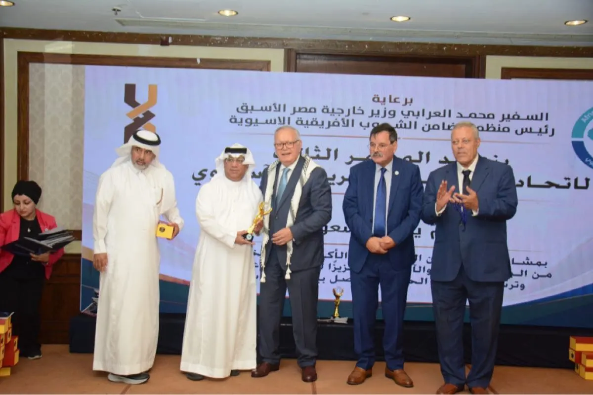 تتويجاً لـ 30 عاماً.. الجوكم يحصد جائزة «الأفريقي الآسيوي» للصحافة لعام 2026