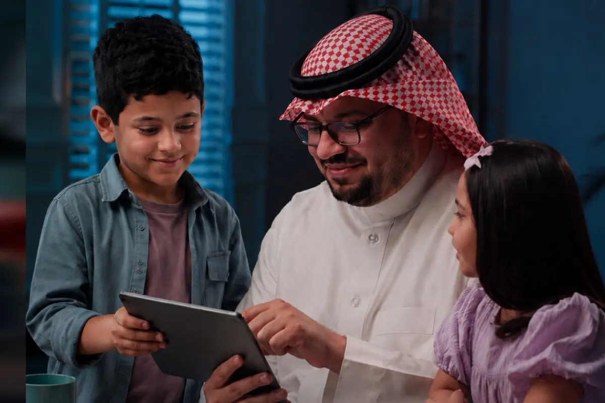 تزامناً مع العودة للمدارس.. «آمن» يوجه بتفعيل الرقابة الأبوية للأجهزة