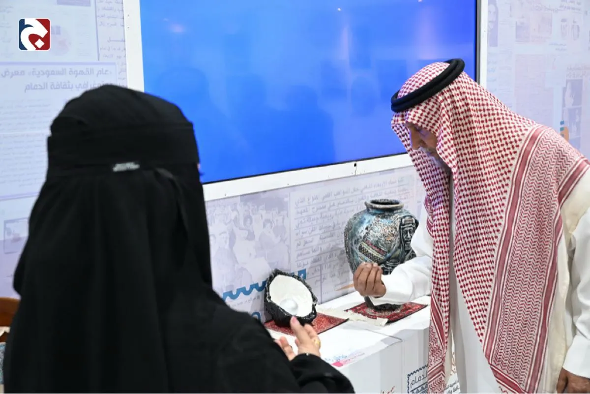 التشكيلية الراشد تخوض النحت لأول مرة بـ «الدرة».. لؤلؤة داخل محارة في «روازن 6»