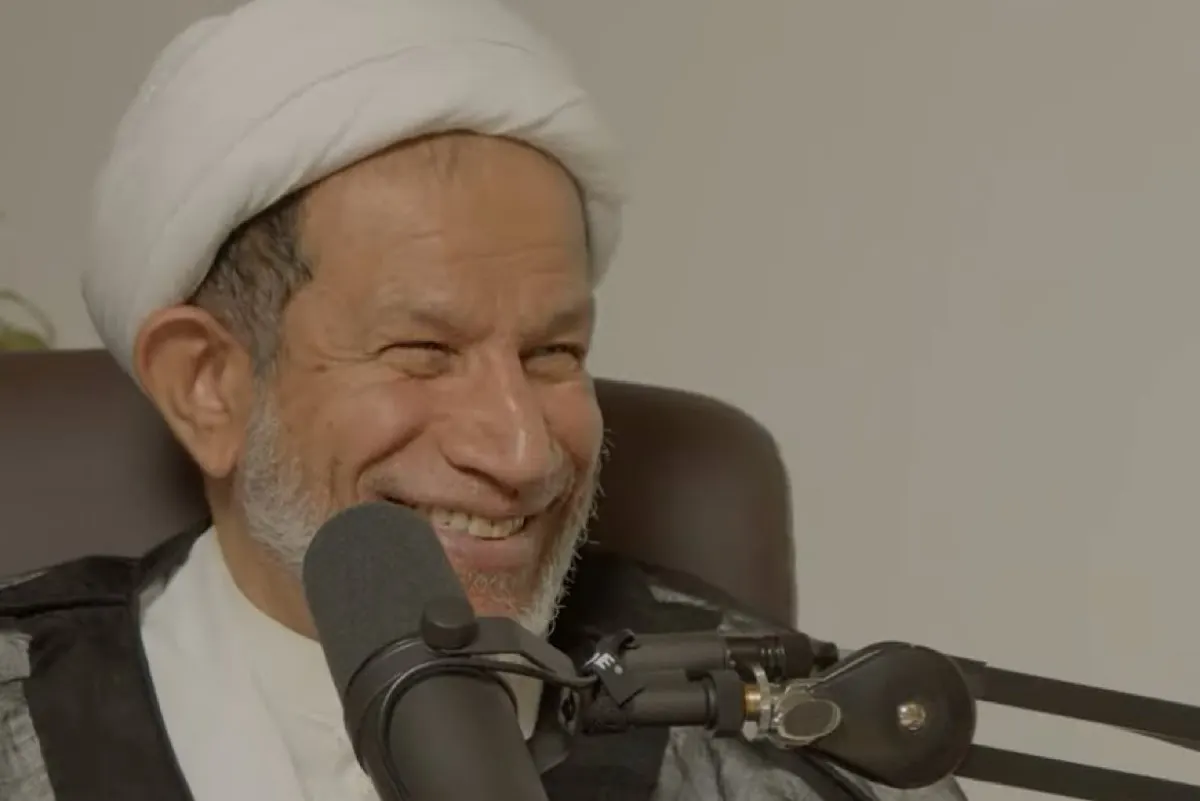 الشيخ الأسود: عقلية «العزوبة» تدمر الحياة الزوجية.. و«الندية» والتهرب من النفقة أبرز مظاهرها